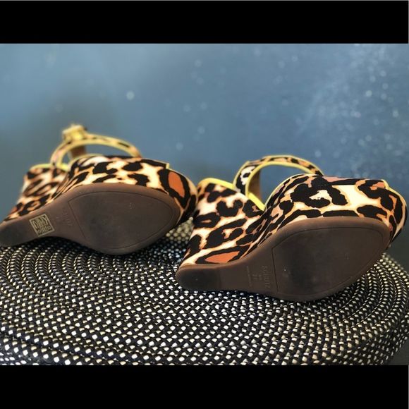 Schutz Leopard Wedge - Picture 2 of 2